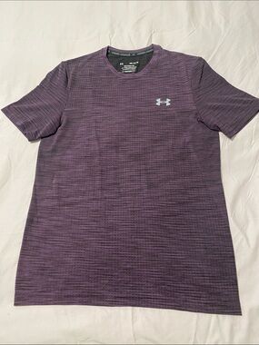 Under Armour Men’s Heathered Plum Short Sleeve Performance Tee